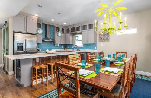 Royal Lagoons House | Relax at 071 Cocos Plumosas with Pool & Family Amenities