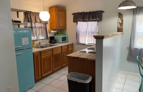 Inglis Cabin | Discover The Marlin Cottage: Family and Pet Friendly Getaway