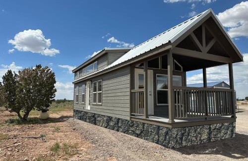 Valle Ski Chalet | Family-Friendly Tiny Home near Grand Canyon - Sleeps 8