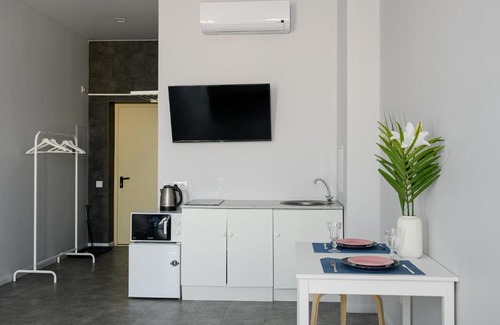 Ufa Apartment | Scenic 0826А Верхняя Торговая Residence with Panoramic Views