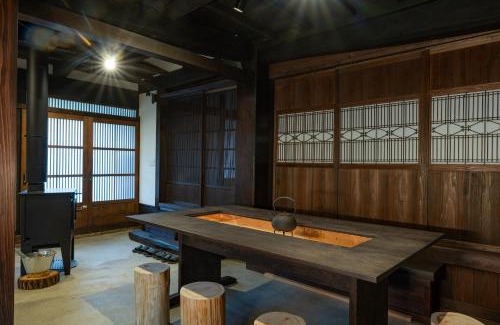 Matsuzaki House | Exclusive Stay at Ginryotei: Historic Getaway for Families