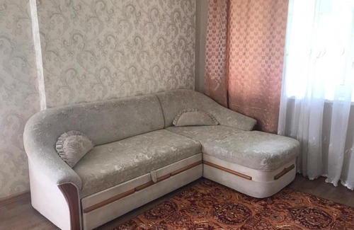 Zlatoust Apartment | Cozy 1-Bedroom Apartment at Гагарина 8, Rated 9/10