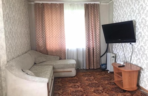 Zlatoust Apartment | Cozy 1-Bedroom Apartment at Гагарина 8, Rated 9/10