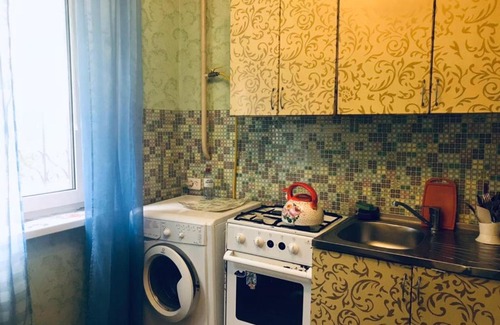 Zlatoust Apartment | Cozy 1-Bedroom Apartment at Гагарина 8, Rated 9/10