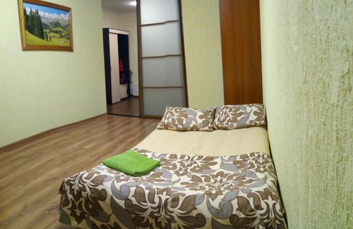 Frunzenskiy rayon Apartment | Top-Rated 1-Bedroom Apartment near Children's Park