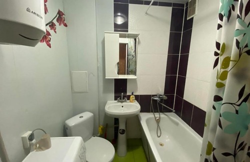Mariupol Apartment | Charming Central Apartment in Mariupol - 10/10 Guest Rated