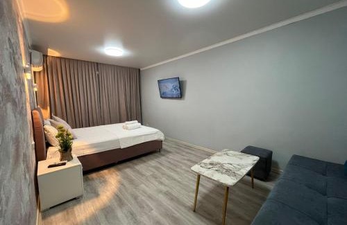 Kyzylorda Apartment | Cozy City-Center Apartments with Pool and Restaurant