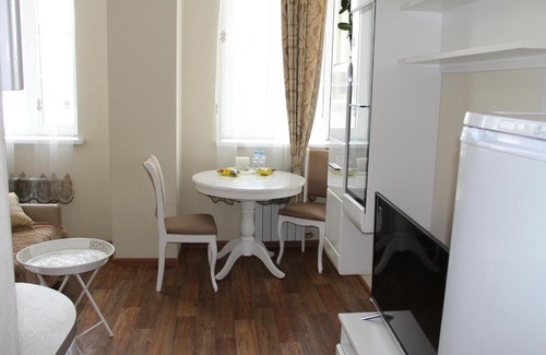 Krasnoyarsk Apartment | Comfort Room at Park City - Guest Rated 9/10 with Breakfast