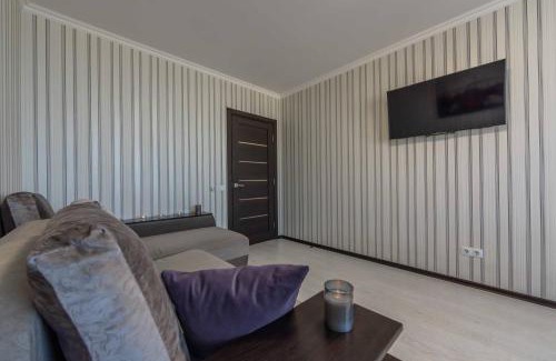 Dniprovs'kyi District Apartment | Convenient Stay: Steps from the Metro & Pet Friendly