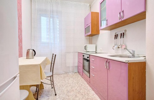 Patrusheva Apartment | Cozy Retreat on Vasily Goltsov Street - Pet Friendly Stay