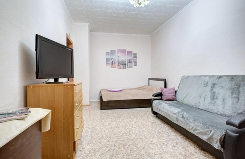 Patrusheva Apartment | Cozy Retreat on Vasily Goltsov Street - Pet Friendly Stay