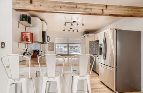 Lamar Heights Area House | Discover Monthly Stays in Colorado with Pet-Friendly Options
