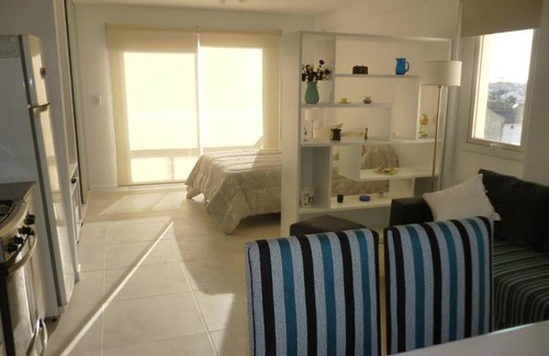 Constitucion Apartment | Oceanfront 1-1/2 AMB with Sunny Balcony and Top Ratings