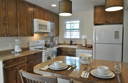 Zilker House | Cozy Private Zilker Cottage: Walk to Park & Barton Springs