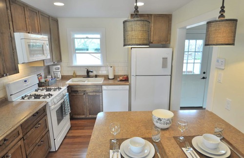 Zilker House | Cozy Private Zilker Cottage: Walk to Park & Barton Springs