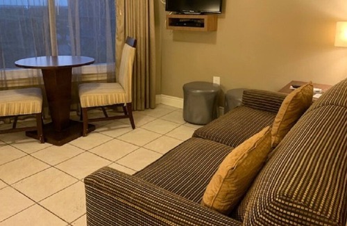 Galveston Resort | 1/1 Resort On Beach, Private Balcony wi/Pool/Gulf View, Fully Equipped Kitchen