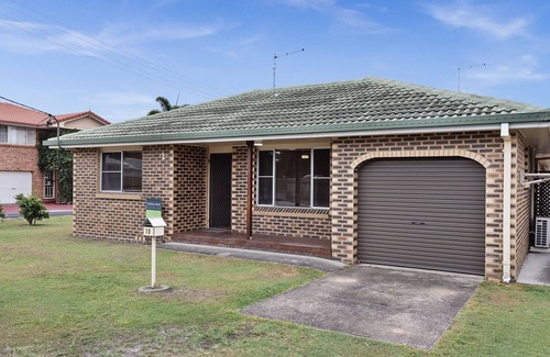 Evans Head Apartment | Refreshing Waratah Beach Unit with Oceanfront Views