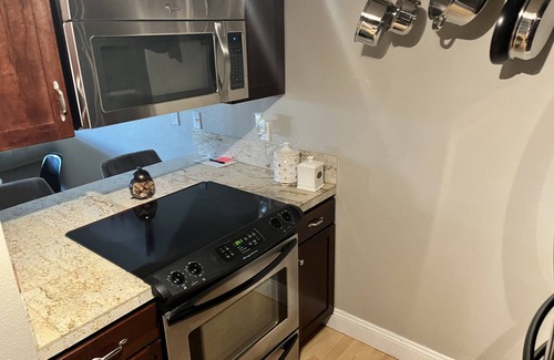 Cherry Creek Condo | Steps from Cherry Creek North Shops - Family & Pet Friendly