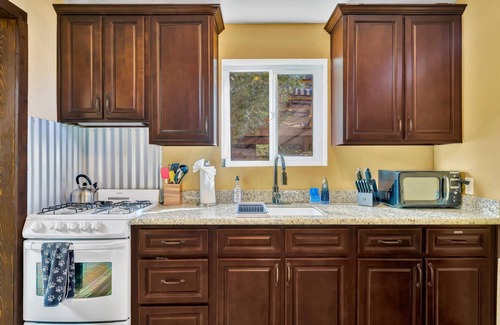 Idyllwild House | Dog & Kiddo Paradise with Fire Pit, Sky Deck & Pool