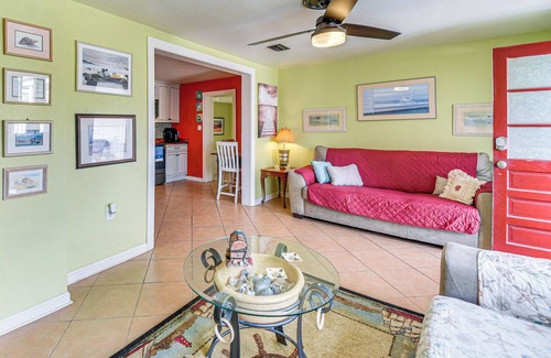 Colington House | < 1/2 Mi to Beach Access + Pier: OBX Getaway