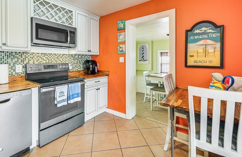 Colington House | < 1/2 Mi to Beach Access + Pier: OBX Getaway