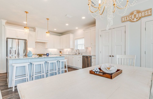 Dauphin Island House | Beautiful Dauphin Island Retreat Steps from the Beach