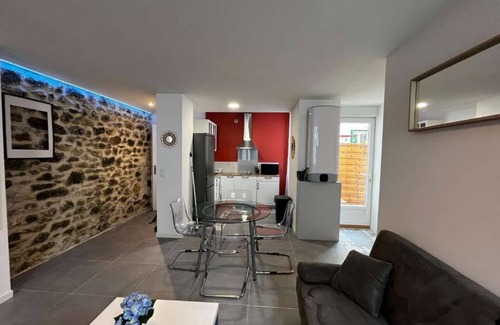 Lourdes Apartment | Ideal Getaway in Spacious T2 with Relaxing Terrace