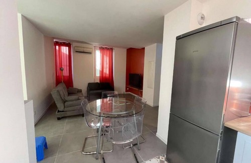 Lourdes Apartment | Ideal Getaway in Spacious T2 with Relaxing Terrace