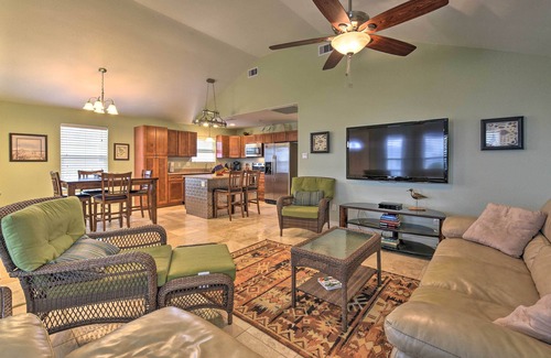 Isla Del Sol House | Canal View Retreat 1/4 Mile from Galveston Beach