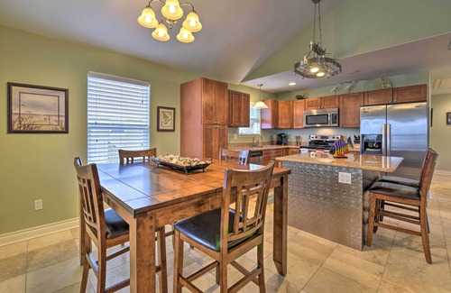 Isla Del Sol House | Canal View Retreat 1/4 Mile from Galveston Beach
