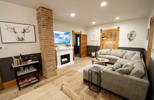 Littleton House | Elegant Garden Retreat: 5 Blocks to Main St Littleton