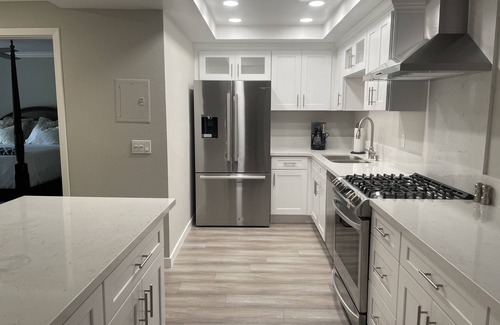 Huntington Beach Condo | Bright and Inviting Newly Remodeled Oceanfront Retreat