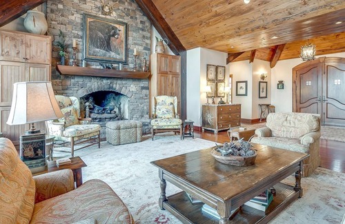 Boswell House | 1,600Acre Lxry Hunting Ranch/Fishing Haven w/Pool