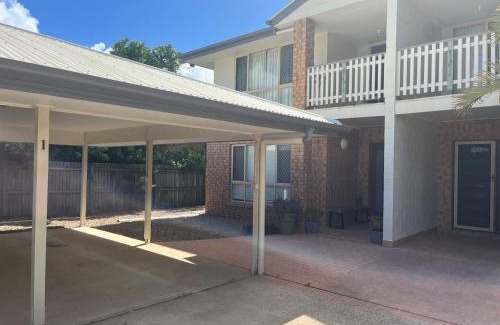 Rainbow Beach Apartment | 1-8 Indigo Avenue - Rainbow Beach Walk to beach