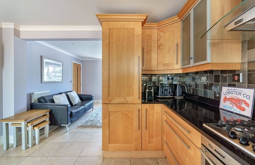 Abersoch Apartment | Unforgettable 1 Afon y Felin Cottages with Oceanfront Views