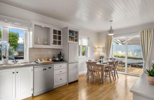 Clifden House | Explore Family-Friendly 4-Star Comfort at An tSean Scoil