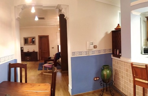 Ubeda Apartment | Cozy Retreat in the Heart of City with Free Garage & Spa