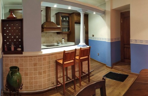 Ubeda Apartment | Cozy Retreat in the Heart of City with Free Garage & Spa