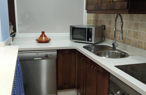 Ubeda Apartment | Cozy Retreat in the Heart of City with Free Garage & Spa