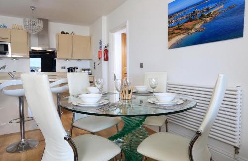 Torcross House | Beachside Retreat at 1 At The Beach - Rated 9.2/10