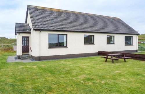 Drumchork House | Bayview Bungalow: Guest Rated 9/10 for an Unforgettable Stay