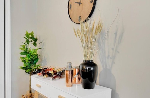 Rocky Hill Apartment | 1 Bd Accessory Apt on Residential Cul-de-sac