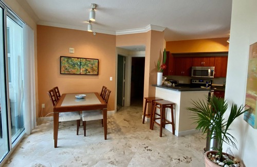 Surfside Condo | Beachfront 1 Bd Near BalHarbor's Shops & Dining