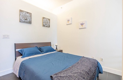 Gastown Condo | Cozy 1 BD Studio with Free Parking & Family-Friendly Amenities