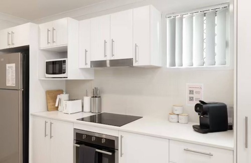Rocklea Apartment | 1 Bdr Apt! GST Credits! Kitchen! Parking! 235F1