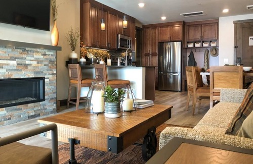 The Highlands Villa | Relax in a 1 Bedroom Villa with Ocean View & Spa