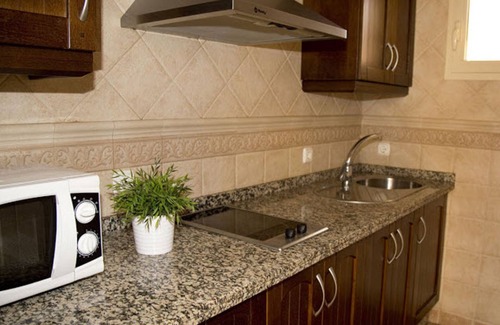 La Linea de la Concepcion Apartment | Cozy 1 Bedroom Apartment with Ocean View and Pool Access