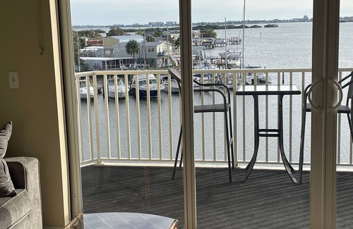 St. Petersburg - Clearwater Condo | Waterfront 1 Bed Condo with Pool and Perfect Guest Rating