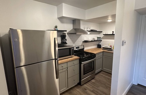 Livingston Park Apartment | Comfortable 1 Bed Apartment Near Hospitals & Sports Venues