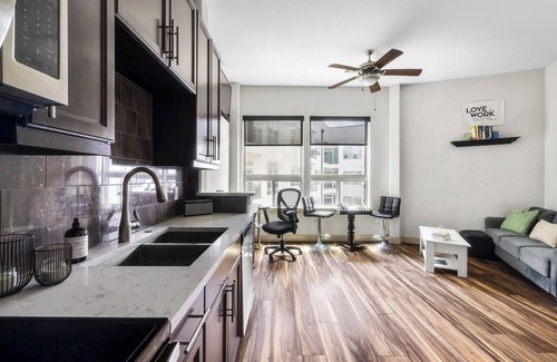 Bouldin Apartment | 1 Bed 1 Bath in Downtown ATX with Pool Access
